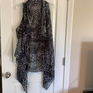 NWOT Boutique OS Animal Print Scarf Vest